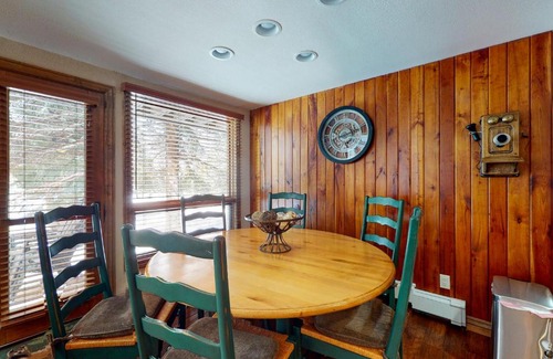 Vail Casa | Courtside 23 - Spacious East Vail Townhome