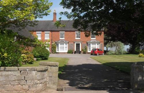 Newport Casa | Courtside Barn, Lynn, Newport