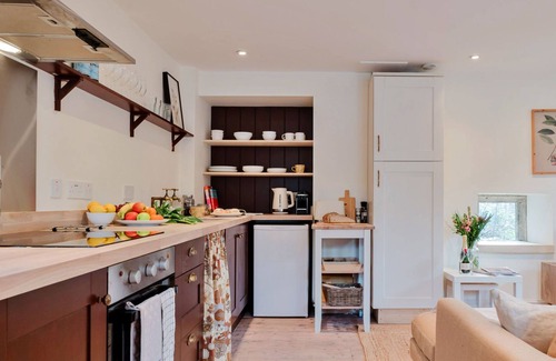 Painswick Casa | Courtside Cottage by Interhome