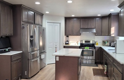 Kent Casa | Courtyard and City view with totally remodeled house