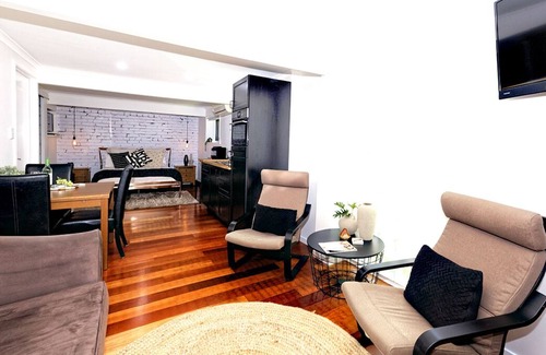 Kenmore Casa | Apartamento Courtyard cerca del santuario de koalas Lone Pine