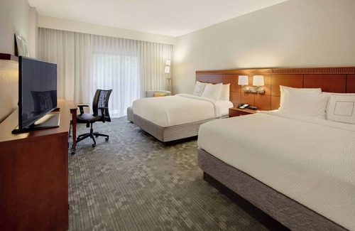 Peachtree Corners Hotel | Courtyard Atlanta Norcross / Peachtree Corners