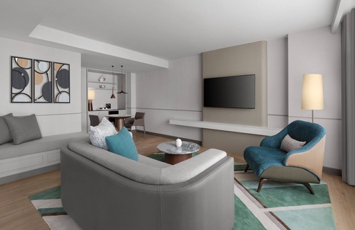 Bangkok Central Business District Hotel | Courtyard by Marriott Bangkok Sukhumvit 20