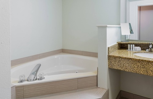 Downtown Chattanooga Hotel | Courtyard by Marriott Chattanooga Downtown