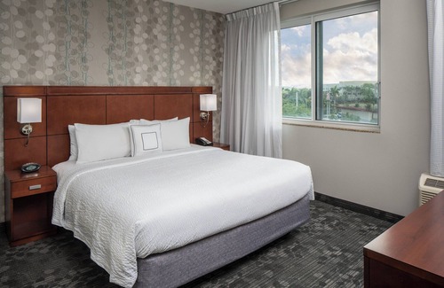 Ludlam Hotel | Courtyard by Marriott Miami West/ FL Turnpike