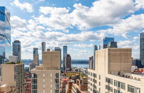 Garment District Hotel | Courtyard by Marriott Times Square West
