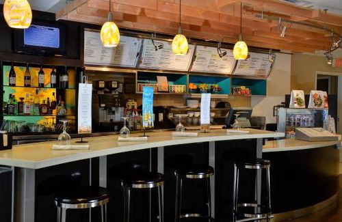 Southport Hotel | Courtyard by Marriott Indianapolis South
