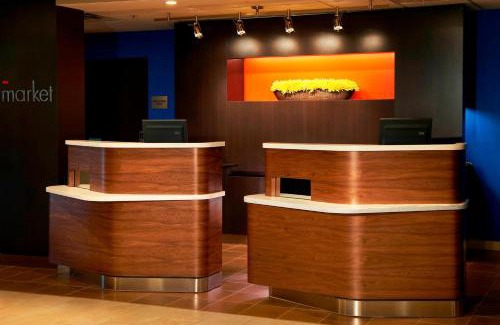 Middleburg Heights Hotel | Courtyard Cleveland Airport South