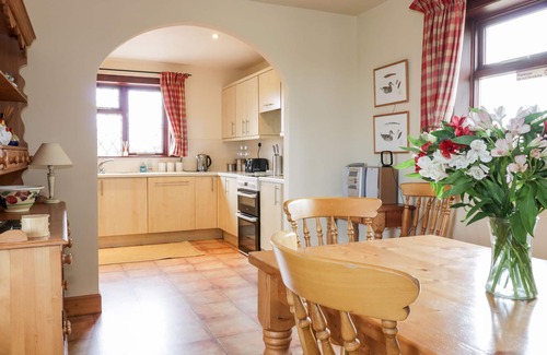 Duns Cabaña | Courtyard Cottage, DUNS