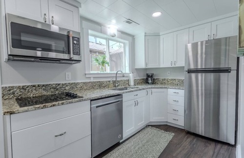 Panguitch Casa | Courtyard Hot Tub in the Heart of Downtown