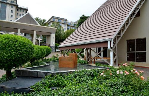Sandown Hotel | Courtyard Hotel Sandton