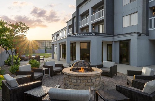 Pike Hotel | Courtyard Indianapolis Northwest