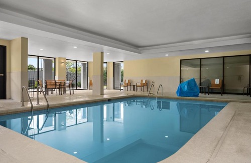 Pike Hotel | Courtyard Indianapolis Northwest