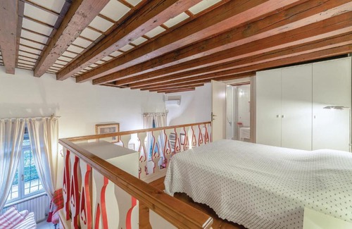 Castelgomberto Apartamento | Courtyard