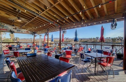Laughlin Casa | Courtyard King Bed at Golden Nugget Laughlin! Outdoor Pool!