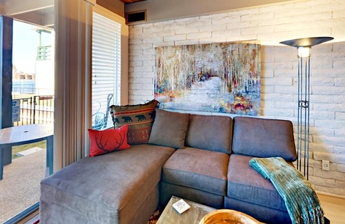 Tahoe Keys Apartamento | Cove 141