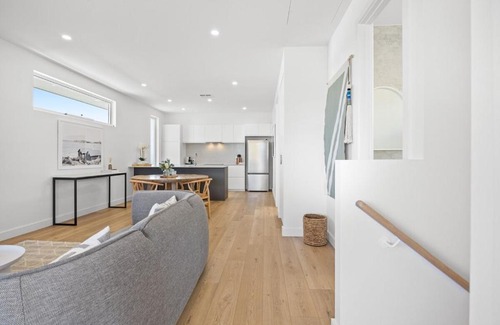Glenelg North Apartamento | Cove at Palmstone - 2BR, Parking, Wifi