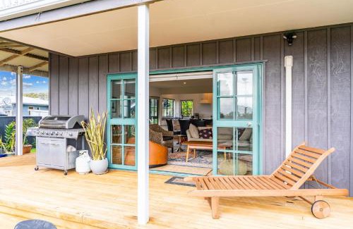 Waipu Cove Casa | Cove Family Haven - Waipu Holiday Home
