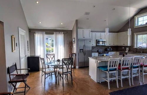Upper Blandford Cabaña | Amarre de Cove - Cerca de Chester NS - Deep Cove -Hubbards