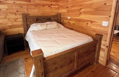 Schuylerville Apartamento | Coveville Cabin- Cozy Adirondack style Studio