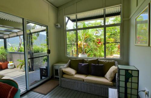 Cow Bay Casa | Cow Bay Hilltop Escape
