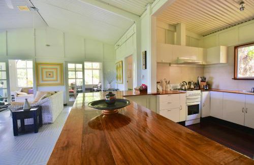 Cow Bay Casa | Cow Bay Hilltop Escape