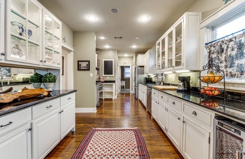 Fort Worth Cultural District Casa | Cowboy Casa- In the heart of it all!