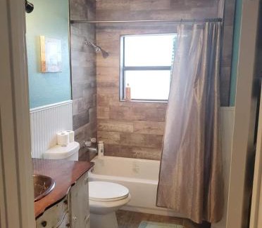 Markham Casa | Cowboy Cottage, Country Charm
