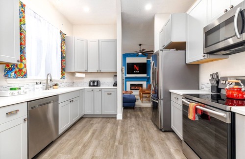 Great Northwest Casa | Cowboy Pool, Gorgeous Patio & Grill - By SeaWorld, Lackland & Six Flags