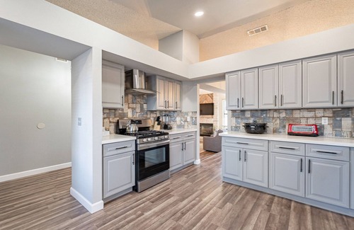 North Las Vegas Casa | Cowboy Pool with games galore! Close to downtown Fremont street and speedway