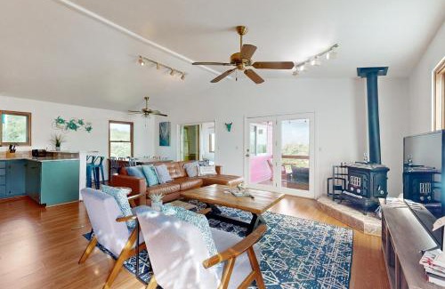 Canyon Lake Casa | Cowboy Retreat