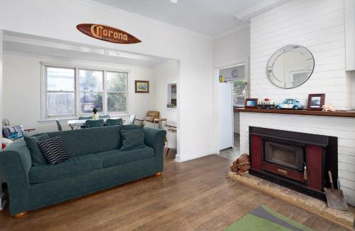 Cowes Casa | Cowes Coastal Retro Cottage