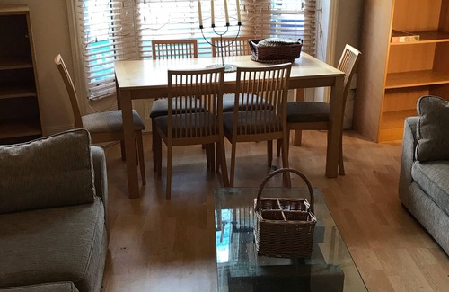 Cowes Apartamento | VACAS EN LA CALLE ALTA - 2-6 PERSONAS - LOVELY Light Spacious 2 BED FLAT Nr Yacht Haven