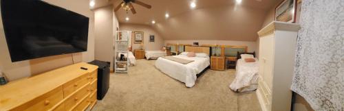 East Hampton Casa | Cowgirl Palace