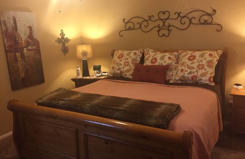 Ruidoso Cabina | Cowhide Creek Cabin con WiFi y A / C
