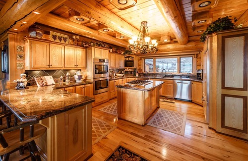 Somers Cabina | Coyote Bluff Estate