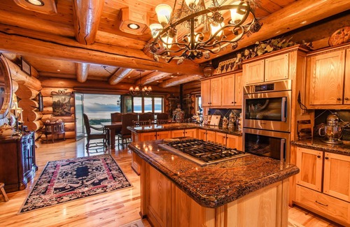 Somers Cabina | Coyote Bluff Estate
