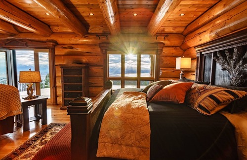 Somers Cabina | Coyote Bluff Estate