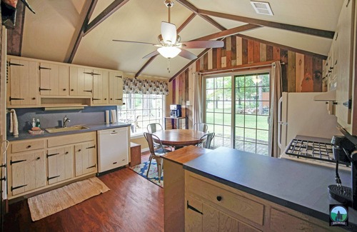 Gaines Casa | ¡Coyote Cabin en Pristine Pine Creek!