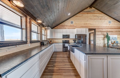 Martindale Casa | Right Turn Ranch I Familes, stargazing, Martindale