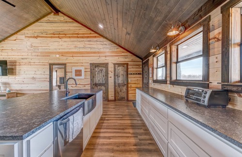 Martindale Casa | Right Turn Ranch I Familes, stargazing, Martindale