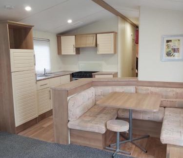Rhyl Complejo | Cozee Stays Holiday Home