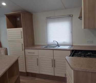 Rhyl Complejo | Cozee Stays Holiday Home