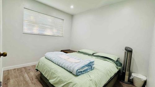 East Side Apartamento | Cozoro 3 BEDROOMS Centre Vancouver