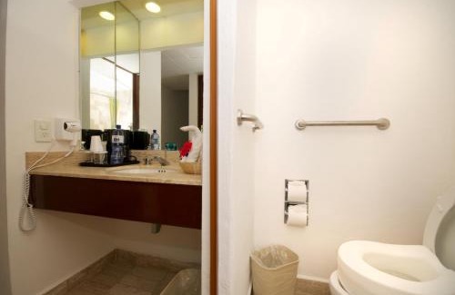 Colonos Cuzamil Hotel | Cozumel Hotel & Resort