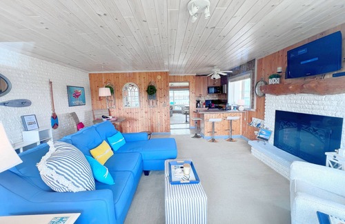 Conway Condominio | Cozy 1 bd/1.5 Bath Condo in tranquil Crooked Lake with Kayaks & Dock