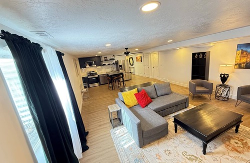 Draper Apartamento | Apartamento sótano privado y moderno. Suncrest, Draper 1 habitación y sofa cama.