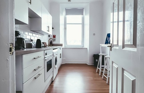 Kilmun Apartamento | Apartamento-Moderno-Baño Privado-Vista al Mar