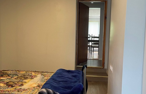 Peterborough Casa | Cozy 1 bed & bath located near the Otonabee River.