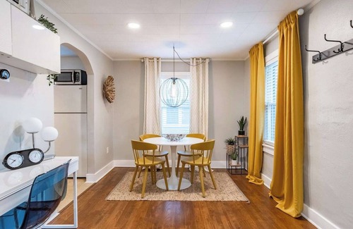 Rosedale Casa | Cozy 1-Bed with Gated Backyard, Near KU Med 22